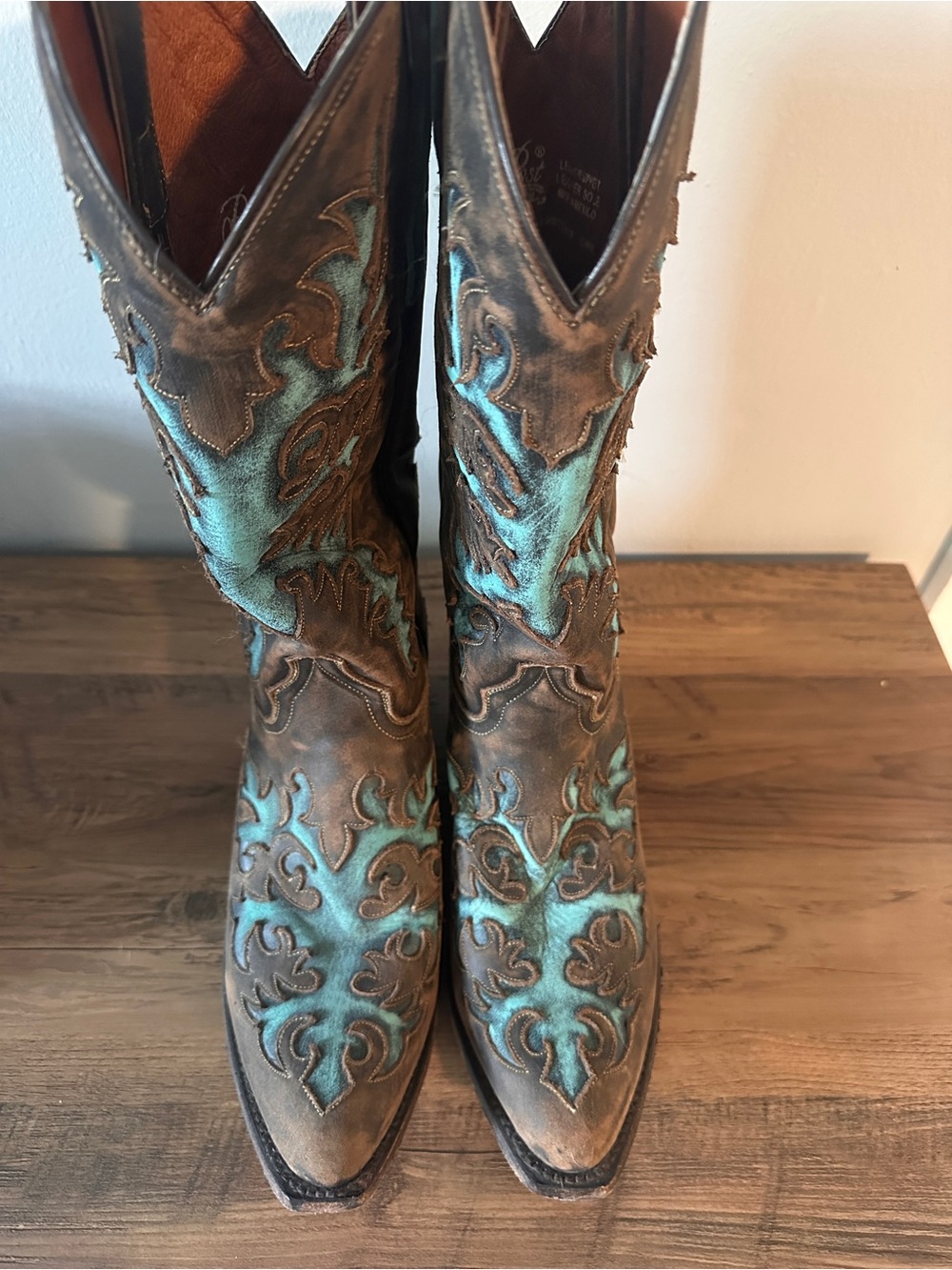 Dan Post Turquoise Accents